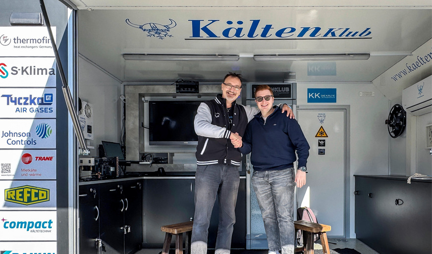 Wir haben André inmitten seines Meisterkurses auf den Hocker gesetzt. Vielen Dank für die Zeit!