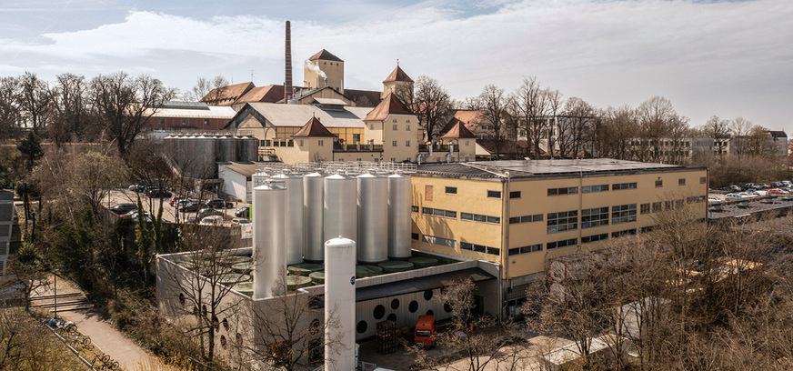 Der neue Kombikeller der Bayerischen Staatsbrauerei Weihenstephan wurde direkt an die bestehenden historischen Gebäude angebaut und mit intelligenter Lüftungstechnik von Kiefer ausgestattet.