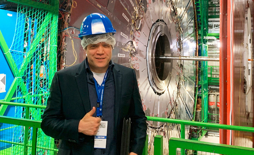 SWEP Lead Business Engineer Stefan Brohm bei den neuen CO₂-Kältesystemen für die CERN-Detektoren CMS und ATLAS.