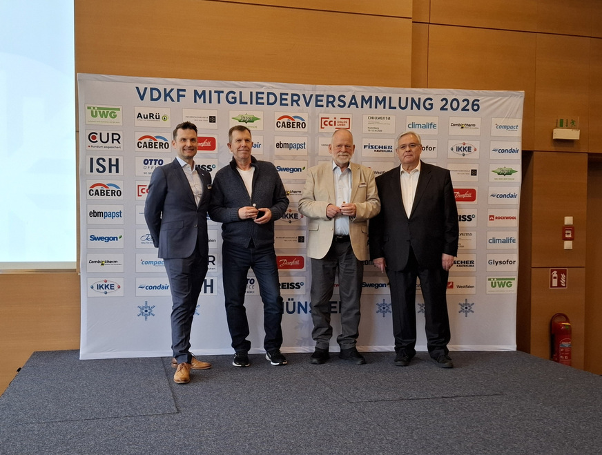 Abschied der langjährigen Vizepräsidenten Kai-Michael Kuder (2.v.l.) und Reinhard Jeschkeit (2.v.r.)