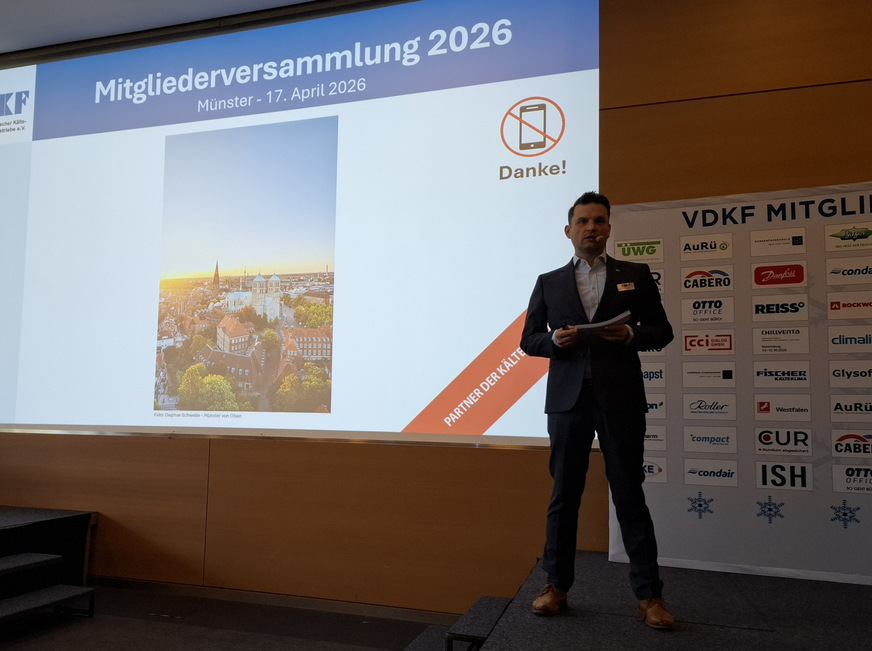 Geschäftsführer Marcel Rehder führte durch das Programm