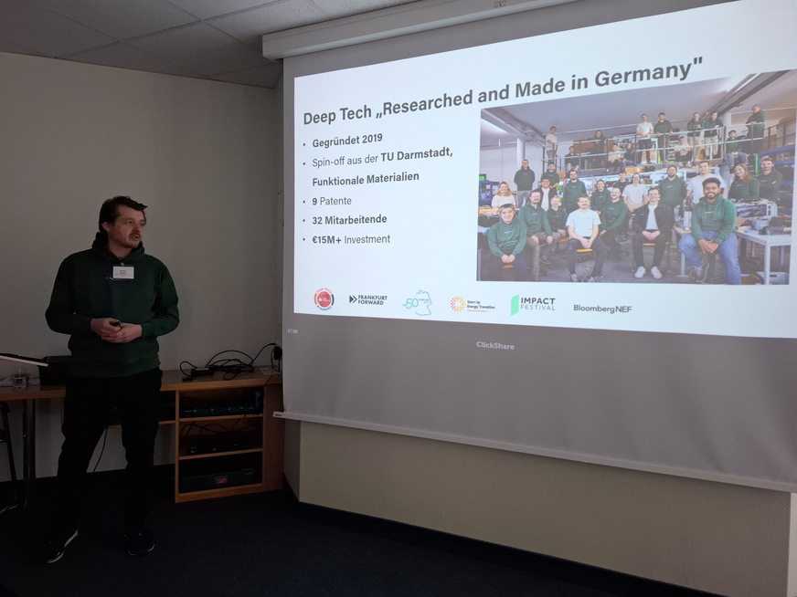 Zukunftstechnologie im Fokus: Dimitri Benke von Magnotherm Solutions stellte die magnetokalorische Kühlung als möglichen Ansatz für F-Gase-freie Anwendungen vor.