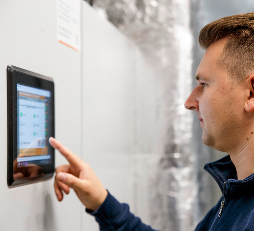 Über die Visualisierung des Gebäudemanagementsystems Neutrino-GLT von Kieback&Peter lassen sich alle Anlagenzustände der TGA des Klimahauses Bremerhaven überprüfen und regeln.