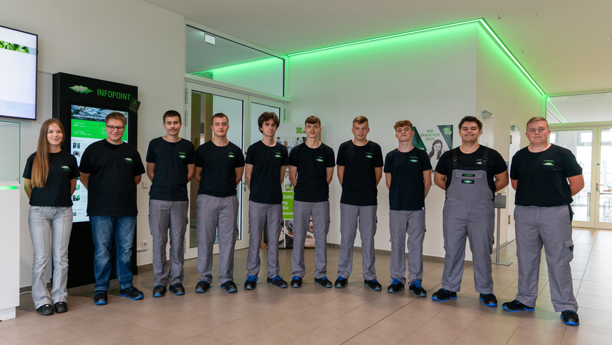 Die neuen Auszubildenden am Bitzer-Standort in Schkeuditz.