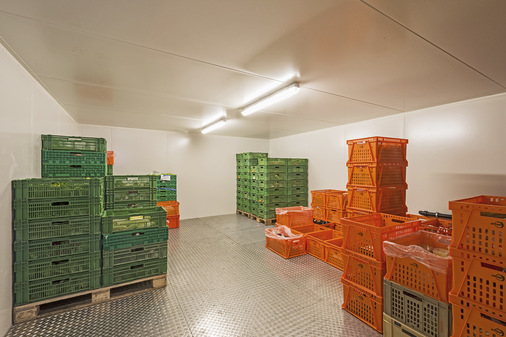 Laden-Kühlzelle aus Edelstahl, Metzgerei Krach in Holzheim - © Bild: Roma
