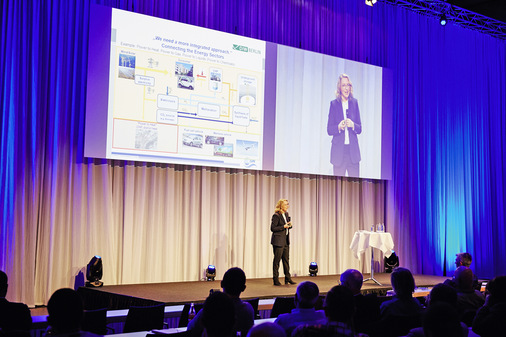 In ihrem Vortrag plädierte Prof. Dr. Kemfert für eine Verknüpfung der Energiesektoren.