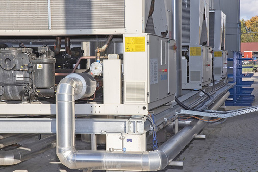 Angeordnet im intelligenten Verbund arbeiten die Kaltwassersätze äußert energieeffizient.