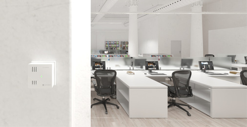 Ein erhöhter und geplanter Luftaustausch mit unbelasteter Frischluft vor dem Überschreiten gefährlicher Schwellenwerte kann die CO 2 - und Aerosolkonzentration und damit das Corona-Infektionsrisiko nicht nur im Büro niedrig halten.