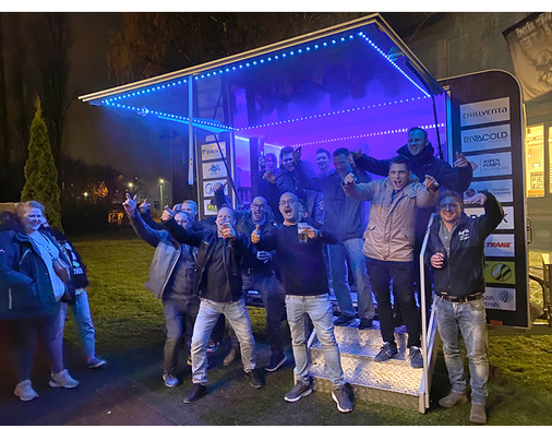 Trotz der Kälte haben die Kälten cool gefeiert.