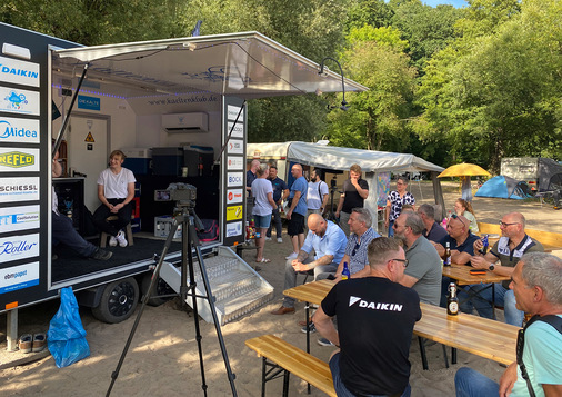 Voller Hänger am Elbestrand und Milena Kuhrts im Interview.