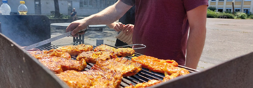 Mittlerweile Tradition: Das Grillen zum Abschluss