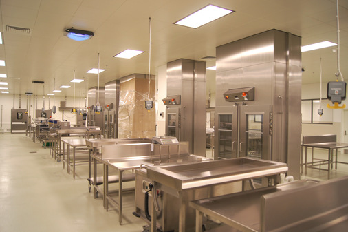 Roll-in /Roll-Through - Cabinets. Das Konzept ist effizient.