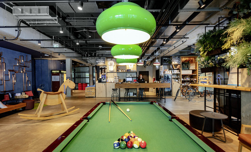 Das me and all hotel kiel überzeugt nicht nur durch seinen stylischen Auftritt, sondern punktet vor allem durch sein modernes Konzept für eine ausgewogene Life-Work-Balance