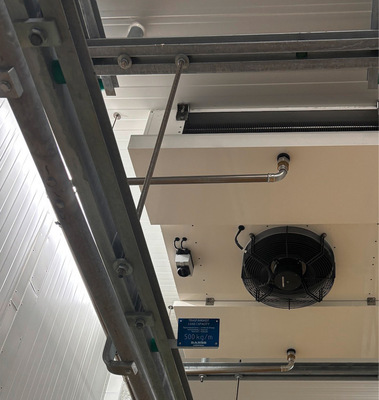 Blick nach oben im TK-Lagerraum