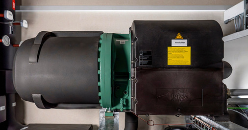 Herzstück der Wärmepumpe bei der SFS Group: Der CSV-Schraubenverdichter von Bitzer ermöglicht ein kompaktes, effizientes Anlagendesign.