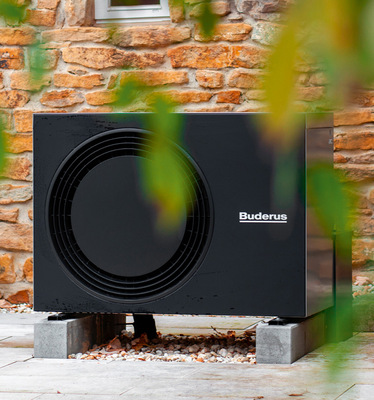 Leise, umweltschonend und effizient: die Luft-Wasser-Wärmepumpe Logatherm WLW186i AR.