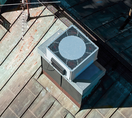 Dieser Dachventilator verbraucht 60 Prozent weniger Energie als eine vorherige Lösung.