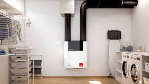 Der Rest des Hauses wird vom System ComfoAir Q600 ST von Zehnder mit ­Frischluft versorgt. Das Komfort-Lüftungsgerät mit Pollenfilter sorgt neben ganzjährig angenehmen Temperaturen auch für ein pollenfreies Ambiente, was die Lebensqualität spürbar steigert.