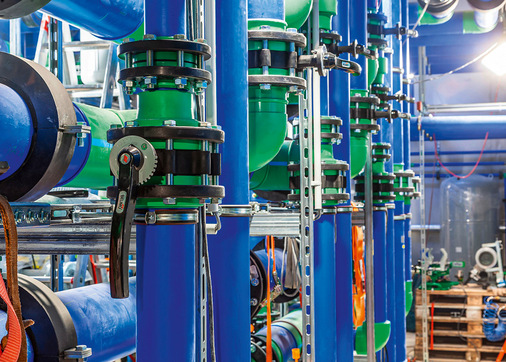 Die gesamte zentrale Anlagentechnik zu den einzelnen Komponenten des Energiekonzepts besteht aus Rohrleitungen von aquatherm, speziell dem System blue.