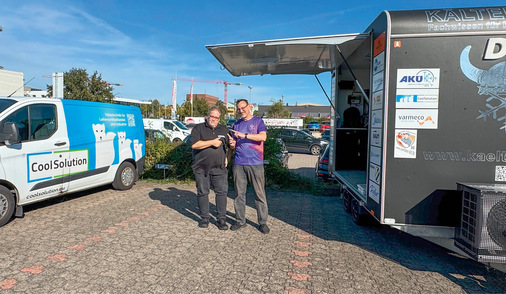 „Teilweise sind die Kunden schon sehr gut geschult. Wenn sie zum Beispiel ein Rollo für ein 3,75-Meter-Regal brauchen, wissen wir schon Bescheid“