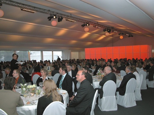 Knapp 440 Gäste feierten am 28. September
das 25. Firmenjubiläum von TEKO
