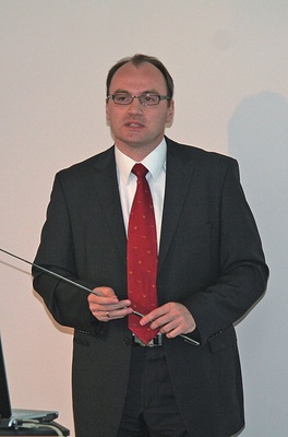 Dirk Schlehuber von Bitzer berichtete über die neue Generation von 
Verflüssigersätzen mit drehzahlgeregelten Verdichtern
