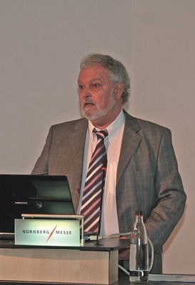 Horst-Dieter Noll, Technischer Leiter Reiss, zeigte die gesamte Bandbreite 
zur Erschließung von Einsparungen auf
