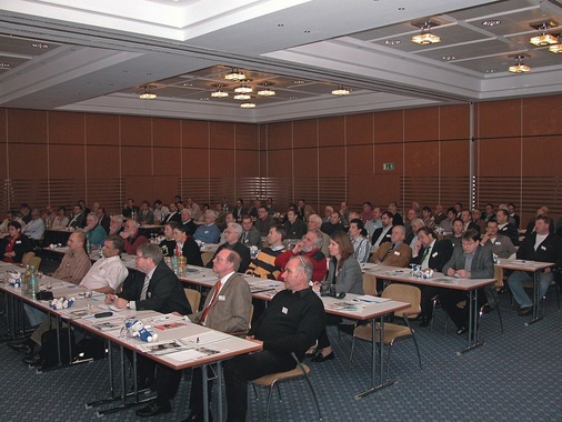 Über 200 Teilnehmer informierten sich beim Kaut Meeting 2008 vom 3. bis zum 
4. April rechtzeitig vor der Klimasaison über Highlights und Neuheiten im 
Kaut-Sanyo-Lieferprogramm
