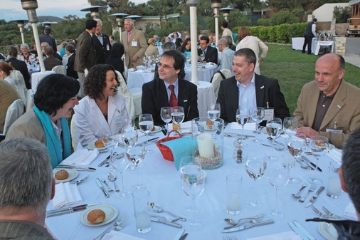 V.l.: Christine Bannert, Marketing Kältetechnik Danfoss GmbH, Dr. Matthias 
Schmitt, Chefredakteur der KK, Bundesinnungsmeister Frank Heuberger und 
Thomas Ernst, Leiter Corporate Communication Bitzer Kühlmaschinenbau GmbH
