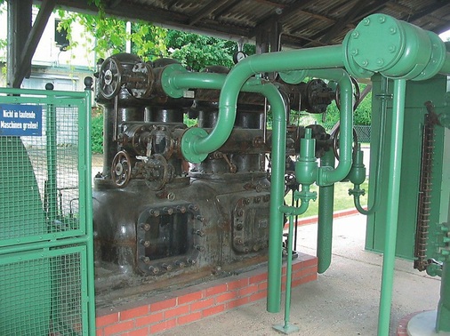 Kälteanlage aus dem Buna-Werk Schkopau mit zweistufigem Ammoniakverdichter
