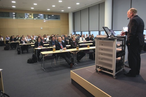 Das DKV Wärmepumpen-Symposium eröffnete am 14. Oktober, dem Vortag zur 
Chillventa, den Reigen der Vortragsveranstaltungen, die an diesem Tag bereits 
250 internationale Besucher anlockten. Am Nachmittag folgten noch das ASERCOM 
+ EPEE Symposium sowie…