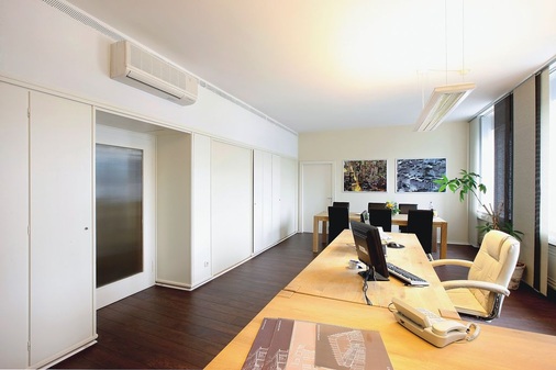 Wandgeräte in den Büros sorgen im Sommer und im Winter für angenehmes 
Raumklima
