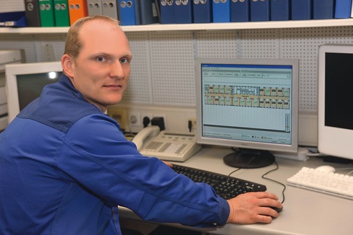 Objekttechniker Christoph Pils bestätigt bereits kurz nach der 
Inbetriebnahme günstige Verbrauchsdaten
