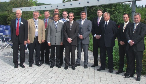 Referenten und Moderatoren (v.l.): Johannes Reichelt, Lothar Stemke, Ekkehard 
Alschweig, Johannes Wilhelmi, Joachim Mayer (hinten), Jörg Hildenbrand, 
Michael Böhm, Andreas Berberich, Daniel Fuchs, Rüdiger Haas, Markus Munz, 
Joachim Maul
