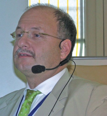 Wolfgang Prem schildert die Farbwalzenkühlung einer Rollenoffsetmaschine
