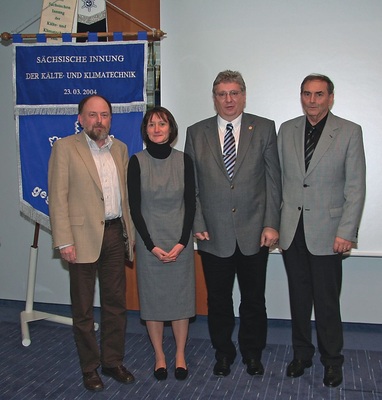 Nach den Wahlen (v.l.): Gerhard Gregor, stellv. Landesvorsitzender des VDKF, 
Stefani Wolfgarten, Geschäftsführerin des VDKF, Obermeister Wilfried Otto, 
Landesvorsitzender des VDKF, und Werner Häcker, VDKF-Präsident
