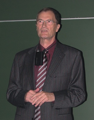 Dr.-Ing. Wolf-Eberhard Kraus bei seinem Festvortrag
