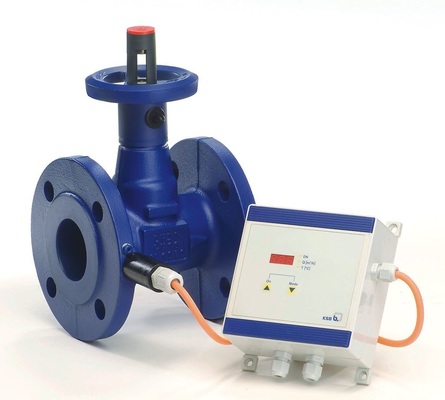 Das Messgerät Boatronic zeigt wahlweise Volumenstrom, Mediumtemperatur oder 
auch die Nennweite des Ventils an. Für die Nutzung als mobiles Auslesegerät 
ist eine batteriebetriebene Ausführung verfügbar; die Variante für die 
stationäre Montage arbeitet…