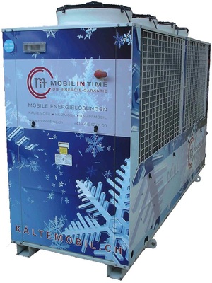 Der Miet-Kaltwassersatz KM Cool 120 ist mit einem wetterfesten Gehäuse für 
die Aufstellung im Freien konzipiert. Bei 7 °C Kaltwassertempe­ratur und 32 
°C Außentemperatur steht eine Kälte-Nennleistung von 120 kW zur Verfügung
