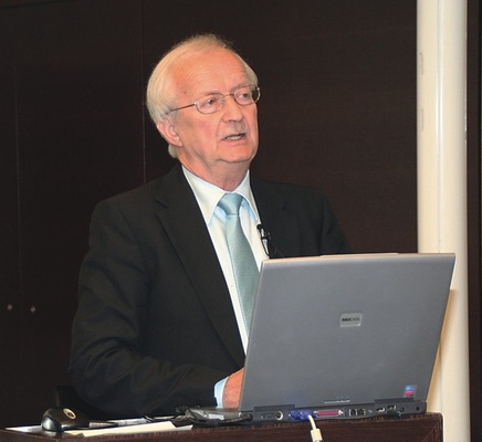 Werner Rolles referierte über die Globalisierung und die Klimakatastrophe
