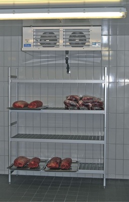 Fleischreiferaum (1. Untergeschoss): Neben optimaler Kühlung wird hier auch 
be- bzw. entfeuchtet
