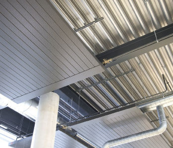 Dass nur in den Semesterferien gearbeitet werden konnte, stellte bei der 
Umrüstung kein Problem dar: Innerhalb eines Monats konnte die komplette 
Zehnder COMO-Anlage inklusive Lüftungsoptimierung installiert werden
