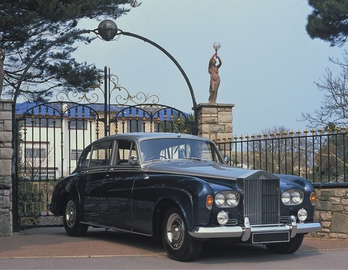 Und wenn die Nachbarschaft stimmt, bleibt doch die Frage, ob das Scoring 
berücksichtigt, dass viele Autos auf Wechsel laufen statt auf Rädern
