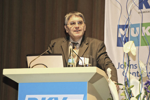 während Dr. Karlheinz Steinmüller den Blick in die
Zukunft wagte
