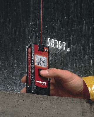 Das Gehäuse sollte „baustellentauglich“, sprich: stoß-, staub- und 
spritzwassergeschützt sein
