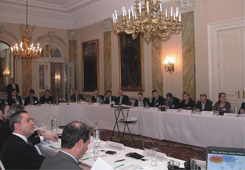 Zahlreiche Journalisten und Vertreter von EPEE-Mitgliedsfirmen waren am 3. 
März 2010 zu einer internationalen Pressekonferenz in den altehrwürdigen 
Club „Cercle Royal Gaulois“ nach Brüssel gekommen
