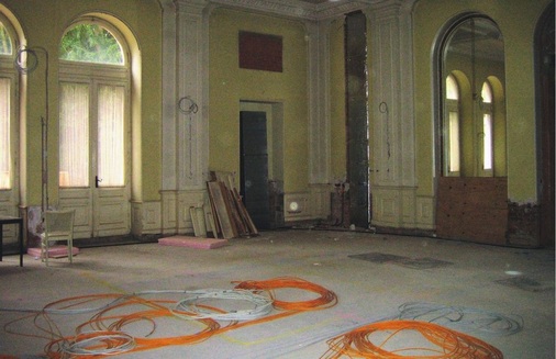 Spiegelsaal vor der Sanierung

