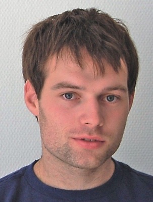 Dominik Morawetz, ESaK-Student im 6. Semester: „Zunächst ist es die 
englische Sprache, von der ich profitiert habe. Wir hatten jede Woche ein 
Meeting, bei dem jeder von uns eine Präsentation auf Englisch halten musste. 
Dadurch lernt man auch, frei zu…