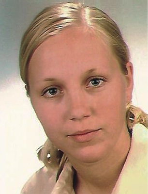 Carolin Dittmer, ESaK-Studentin im 6. Semester: „Natürlich ist es auch das 
Training der englischen Sprache, von dem ich sicher in meiner Firma 
profitieren werde. Von dem Stiftungs-Sponsoring konnte ich die Flugkosten und 
die erste Monatsmiete meiner…