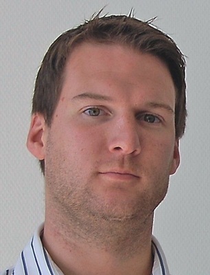 Sascha Hellmann, ESaK-Student im 6. Semester: „Für mich bot sich während 
des Studiums die Möglichkeit, durch eigenverantwortliches Handling des 
Finanziellen und Organisatorischen beim Philips-Kryo-Projekt für den 
späteren Berufseinstieg gut gerüstet…